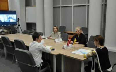 Всі четвертокласники державних і комунальних шкіл у 2024–2025 навчальному році отримають набори LEGO Play Box і Six Bricks