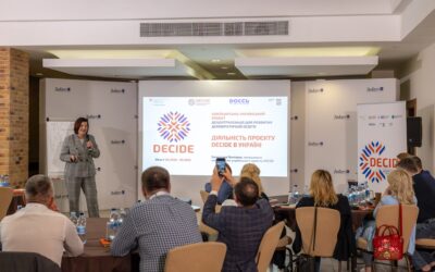 23-25 квітня керівники органів управління освітою обласних військових адміністрацій мали змогу обговорити актуальні питання реформування української освіти під час семінару-практикуму «Децентралізація управління освітою», організованого Швейцарсько-українським проєктом DECIDE спільно з НАДС та Вища школа публічного управління.