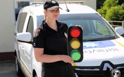 День світлофора: нагадайте дітям про безпеку на дорозі!