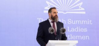 Як освіта може стати інструментом формування відповідальних громадян і глобальної культури миру? Це ключова тема V Summit of First Ladies and Gentlemen, що розпочався в Україні.