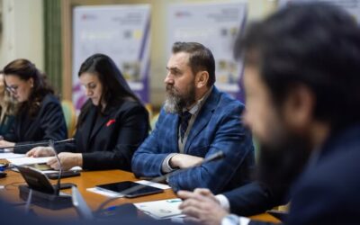 Сьогодні під час робочої зустрічі за участю першої леді України Олена Зеленська, премʼєр-міністерки Юлія Свириденко, колег з уряду та представників громад обговорили підсумки реалізації Стратегії реформування шкільного харчування за 2023–2025 роки, а також плани її подальшого впровадження