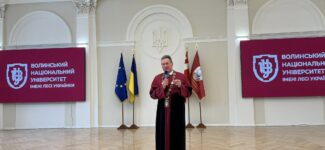 Урочисте вручення дипломів магістрам