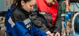 Підписав наказ про затвердження переліку перших учасників експериментального проєкту з реорганізації закладів професійної освіти в комунальні некомерційні товариства