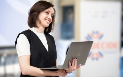 Один із центрів уваги команди шкільної освіти — педагог і його професійне зростання. Саме тому у листопаді минулого року ми запустили політику «Гроші ходять за вчителем».